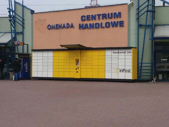 Paczkomat CZE08A Przy Centrum Handlowym Promenada
