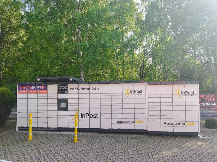 Parcel Locker CZE10M Przy szkole językowej TalkAktive