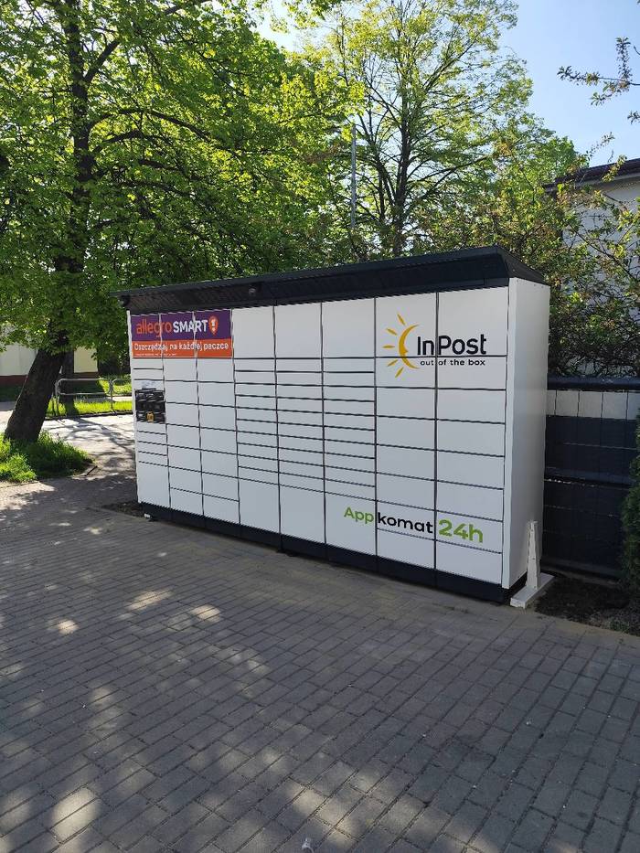 Paczkomat CZE11BAPP Przy sklepie Żabka