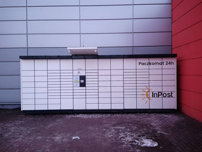 Parcel Locker CZE13N Przy markecie Auchan