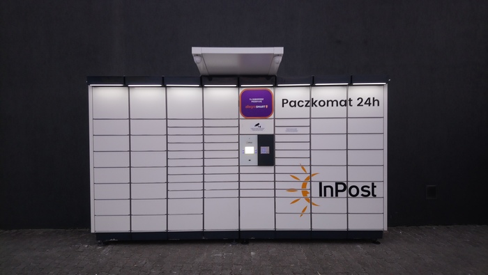 Paczkomat CZE22N Na stacji paliw Circle K