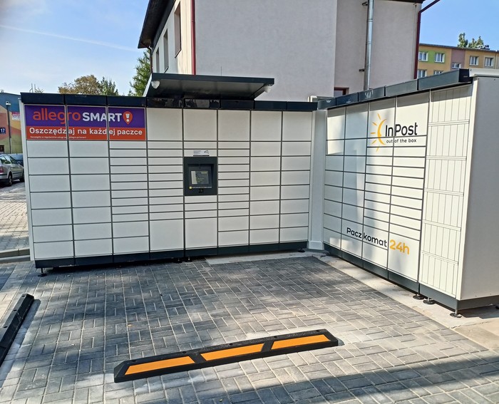 Paczkomat CZE43M Poniatowscy Komnata Urody