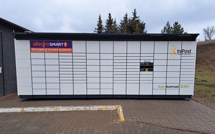 Paczkomat CZK01BAPP Przy stacji Circle K