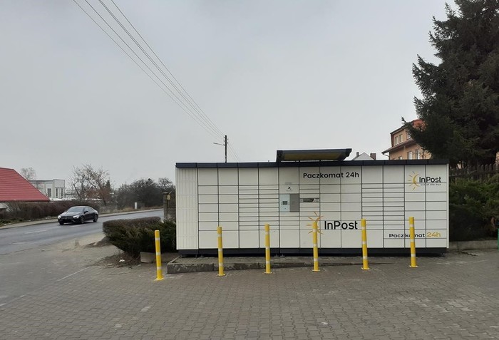 Paczkomat CZK01N Przy sklepie Żabka