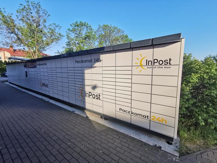 Paczkomat DAB01N Przy sklepie Freshmarket