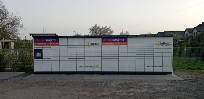 Paczkomat DAH02M parking prze warzywniaku