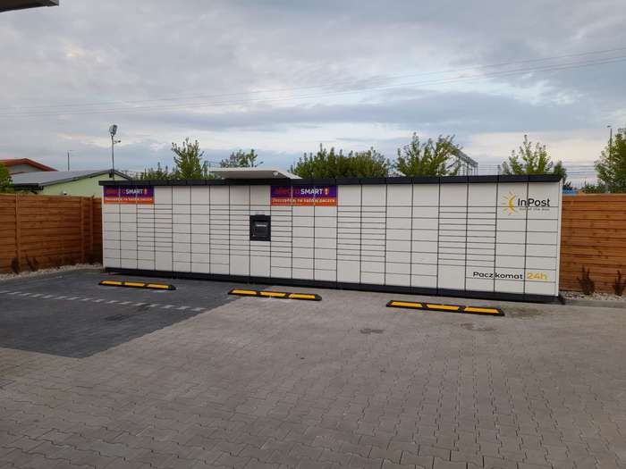 Paczkomat DBE01M Przy Lidlu