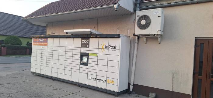 Paczkomat DBW01M Przy pawilonie handlowym