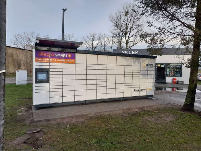 Paczkomat DEC01M Przy sklepie