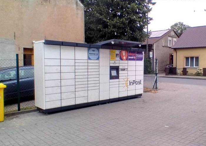 Paczkomat DES03M Przy sklepie Lewiatan