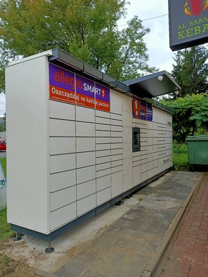 Paczkomat DGO18M Obok Pierogarni