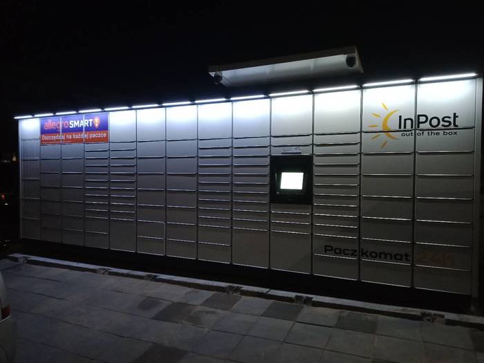 Paczkomat DGO51M Obok Placu Zabaw