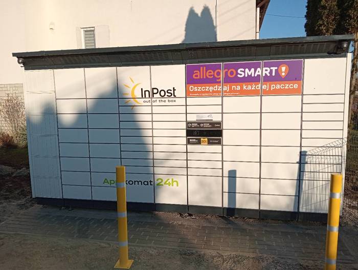 Paczkomat DMM01BAPP Parking warsztatu