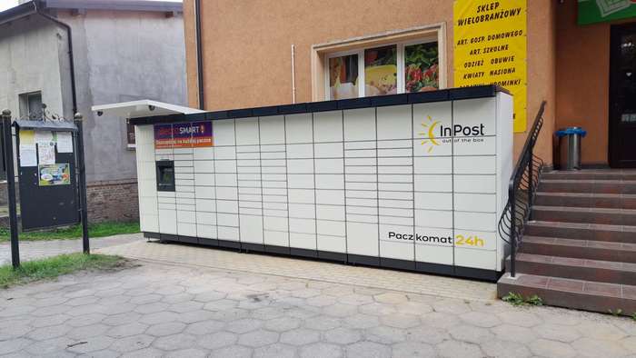 Paczkomat DMO01M Przy sklepie spożywczym