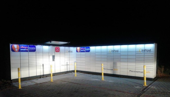 Paczkomat DOA01N Parking z tyłu Żabki