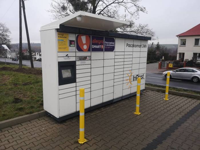 Paczkomat DOL01M Parking przy myjni samochodowej