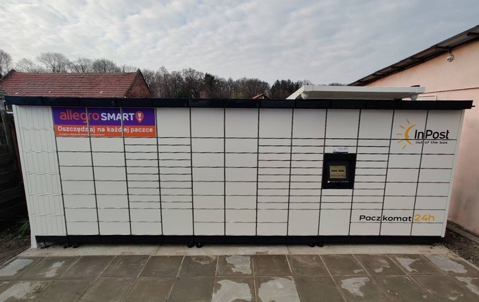 Paczkomat DOM02M Przy sklepie spożywczym