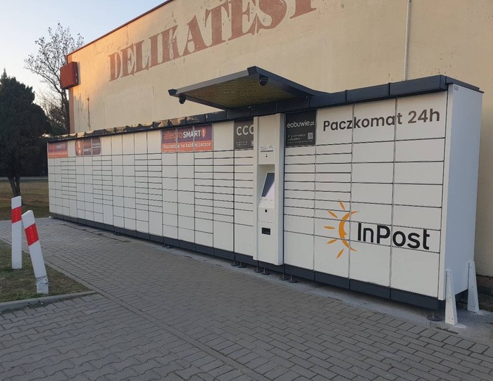 Paczkomat DOU01A Przy dworcu autobusowym
