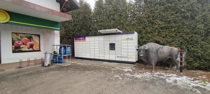 Paczkomat DOY01M Przy sklepie