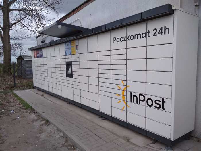 Paczkomat DPC01M Przy sklepie spożywczym