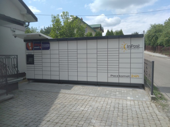 Paczkomat DVI01M Przy budynku usługowym