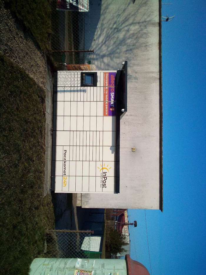 Paczkomat DWO01M Przy sklepie spożywczym
