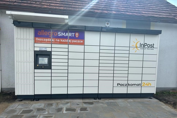 Paczkomat DWY01M Przy sklepie spożywczym