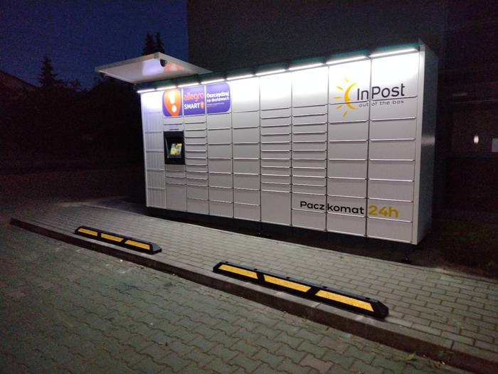 Parcel Locker DWZ01M Parking przy Urzędzie Gminy