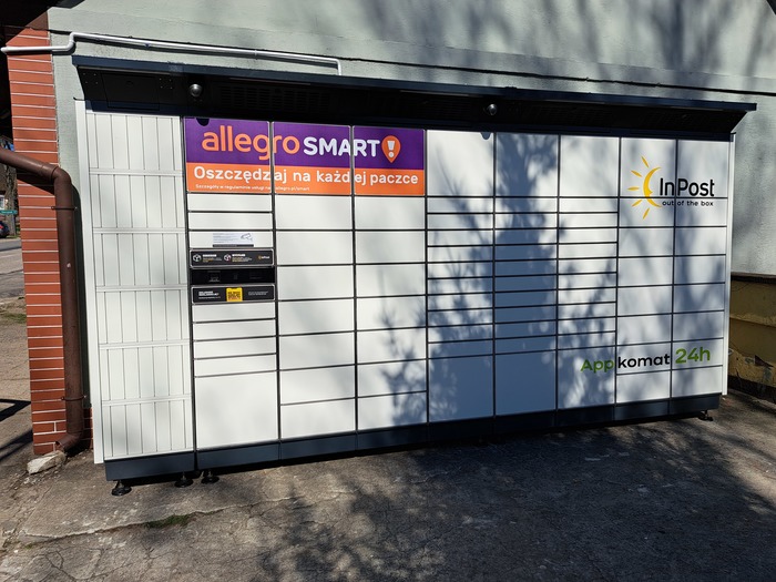 Parcel Locker DZWE01BAPP Przy sklepie spożywczym