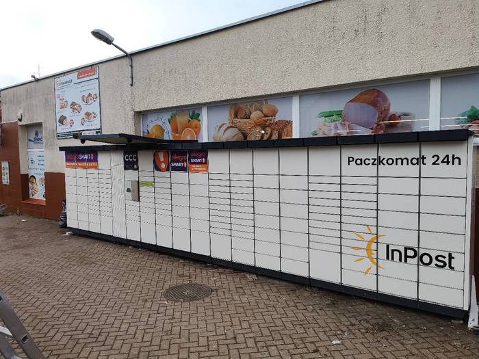 Paczkomat ELB02N Przy sklepie Top Market