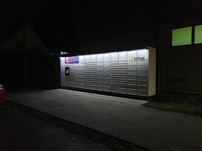 Paczkomat ELB08M Przy sklepie Społem