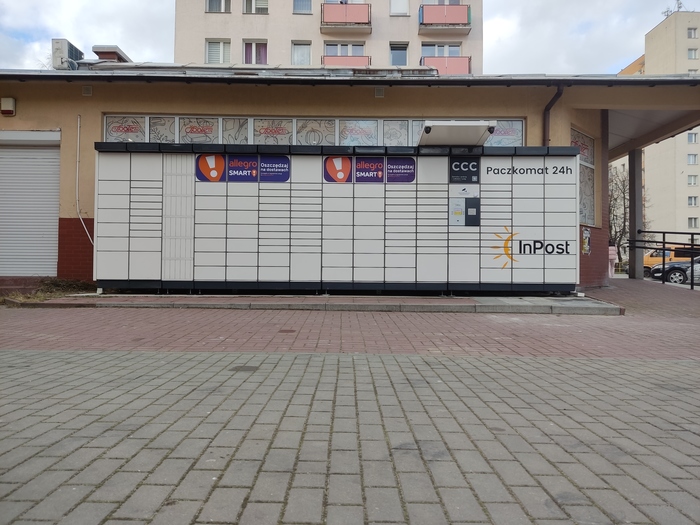 Paczkomat ELB13N Przy sklepie Społem