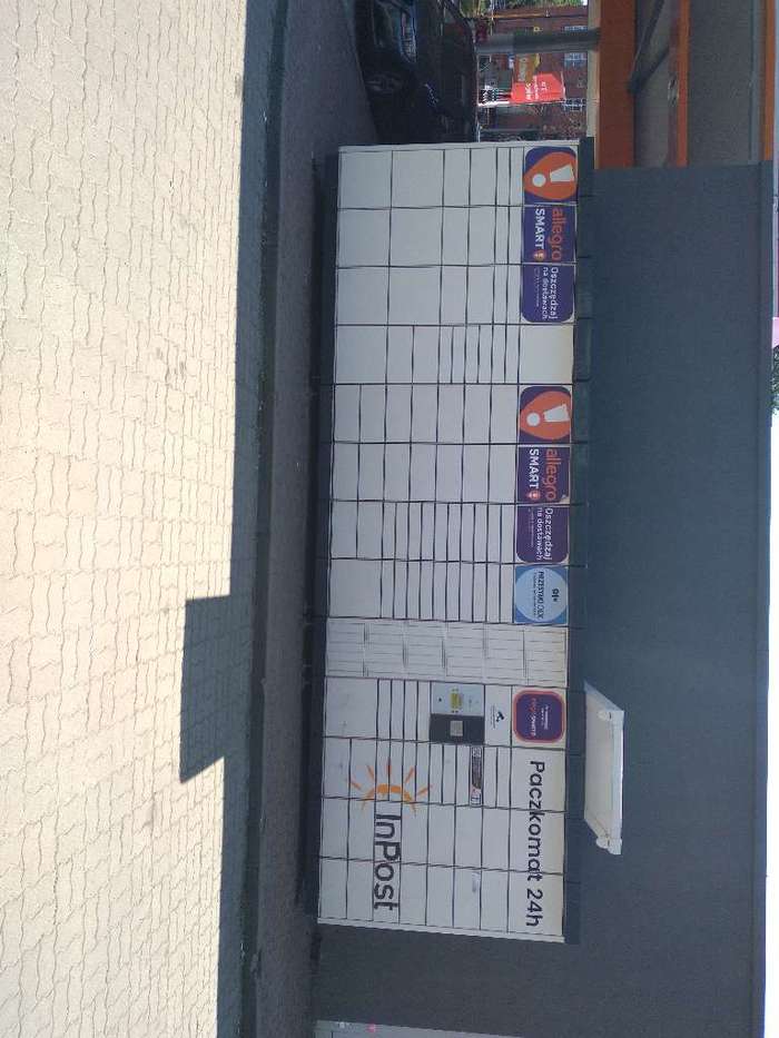 Поштомат ELB15N Na stacji paliw Circle K