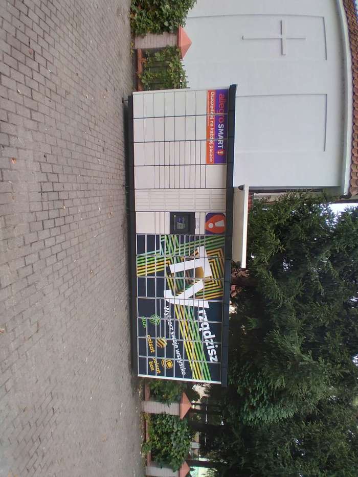 Paczkomat ELK08M przy Kościele