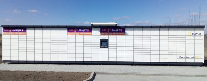 Parcel Locker ELK15M Na parkingu
