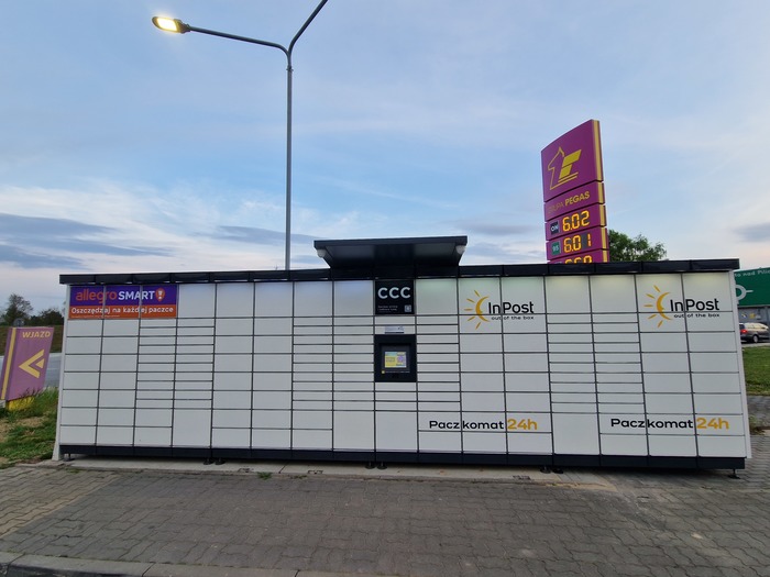 Paczkomat FCC01M Przy stacji PEGAS