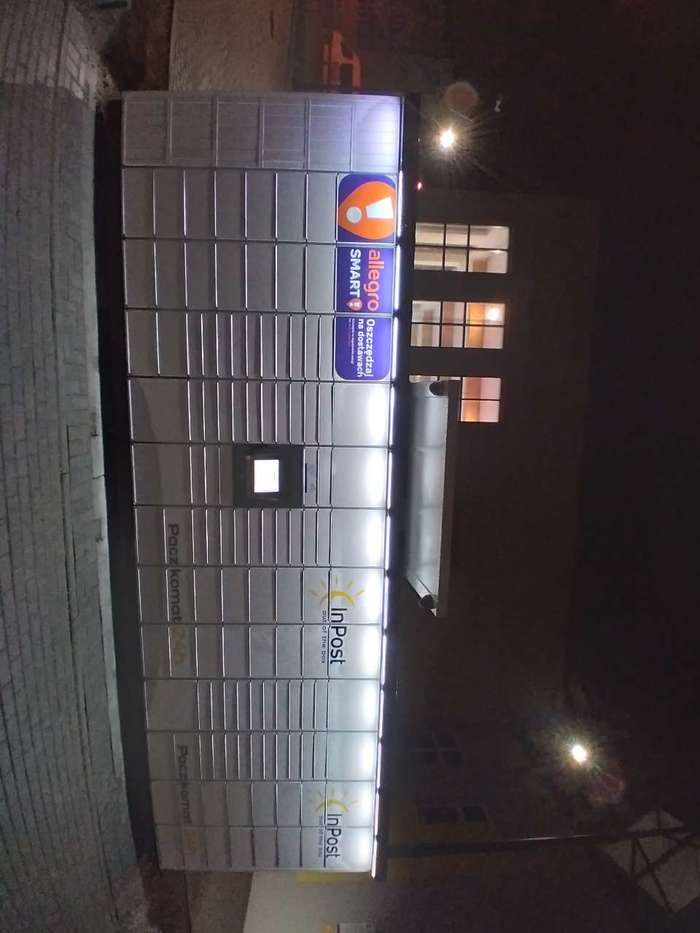 Paczkomat FIJ01M przy centrum rehabilitacji