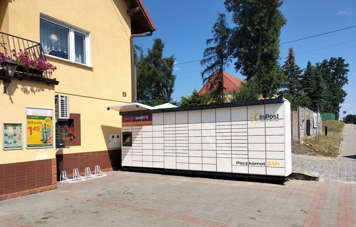 Paczkomat FRD01M przy sklepie spożywczym "Urszula"