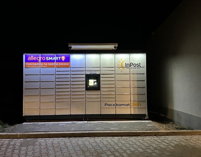 Paczkomat FYD01M Przy sklepie Delikatesy Centrum