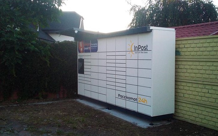 Paczkomat GAL01M Parking przy sklepie