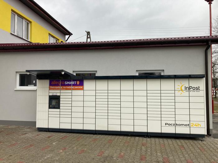 Paczkomat GBE01M Przy wejściu