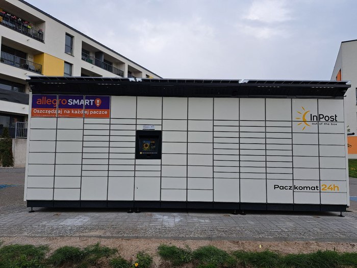 Paczkomat GDA05BM Obok bloku 49A