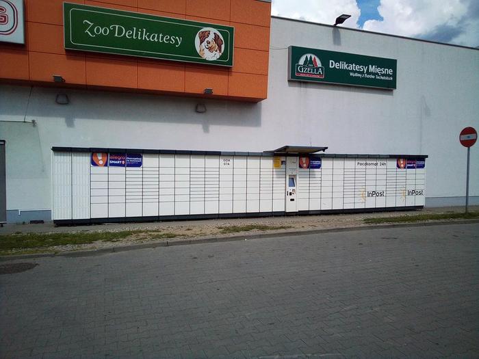 Paczkomat GDA07A Przy Centrum Handlowym Kowale