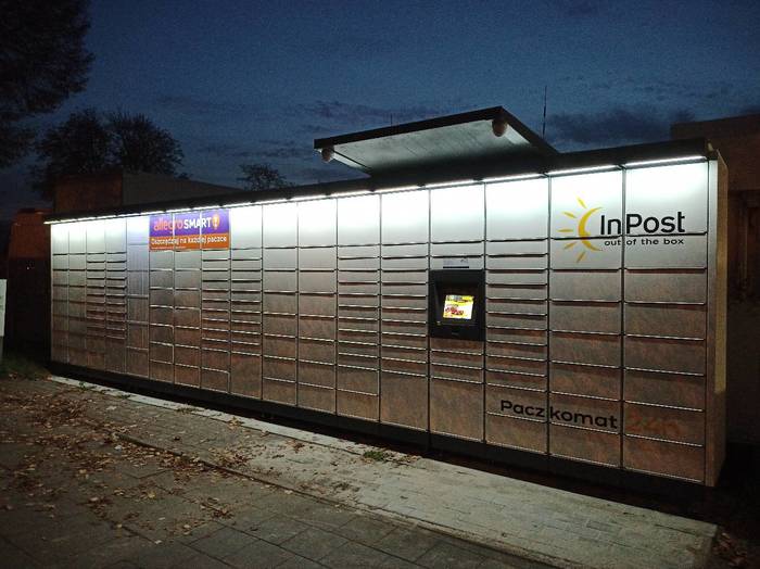 Paczkomat GDA121M wypożyczalnia samochodów Auto-Tex