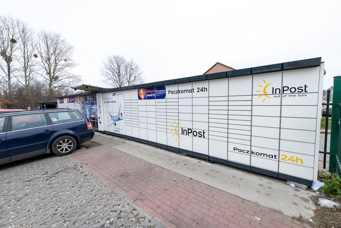 Paczkomat GDA13B Przy markecie Biedronka