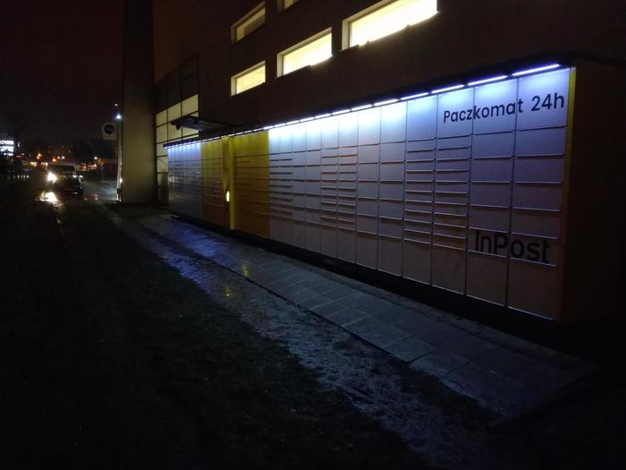 Parcel Locker GDA18A Przy sklepie BIEDRONKA