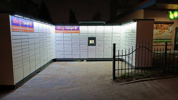 Paczkomat GDA202M Przy sklepie spożywczym