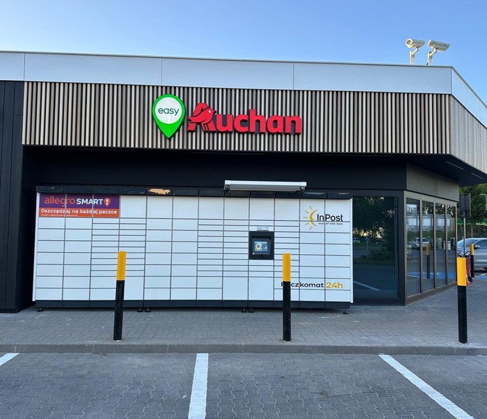 Paczkomat GDA220M przy stacji BP