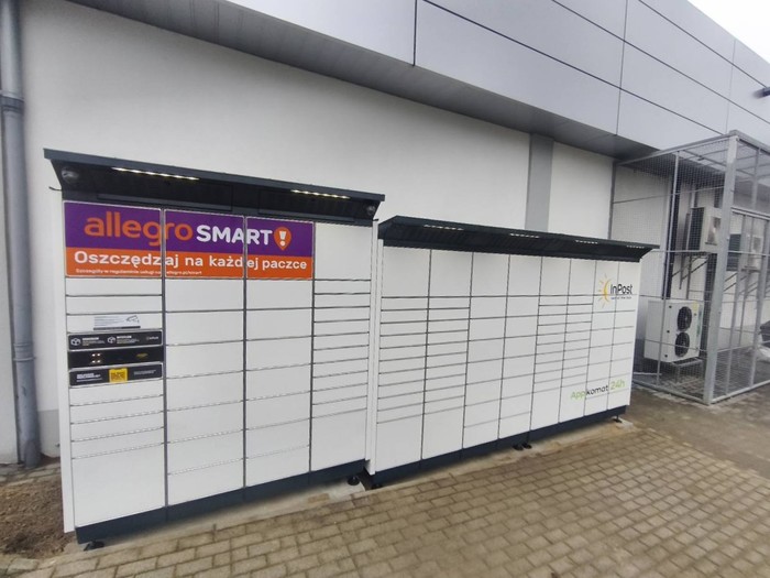 Paczkomat GDA30BAPP Na tyłach sklepu Lidl
