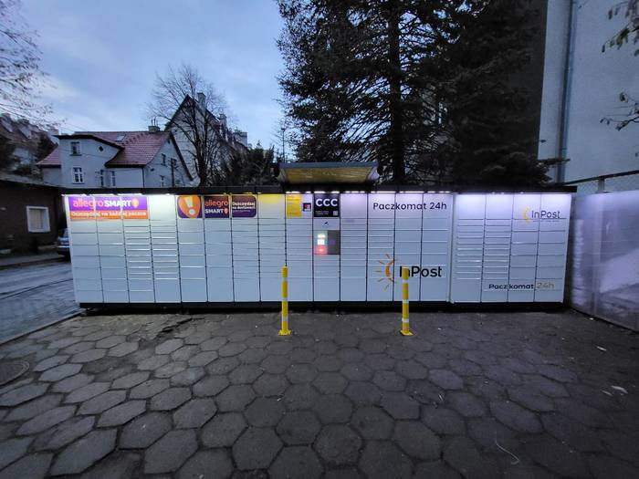 Paczkomat GDA33N Przy SM Brzeźno